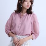 ジャスグリッティー  パール釦エアリーブラウス