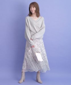 アプワイザー　リッシェ  ラインフラワー刺繍スカート